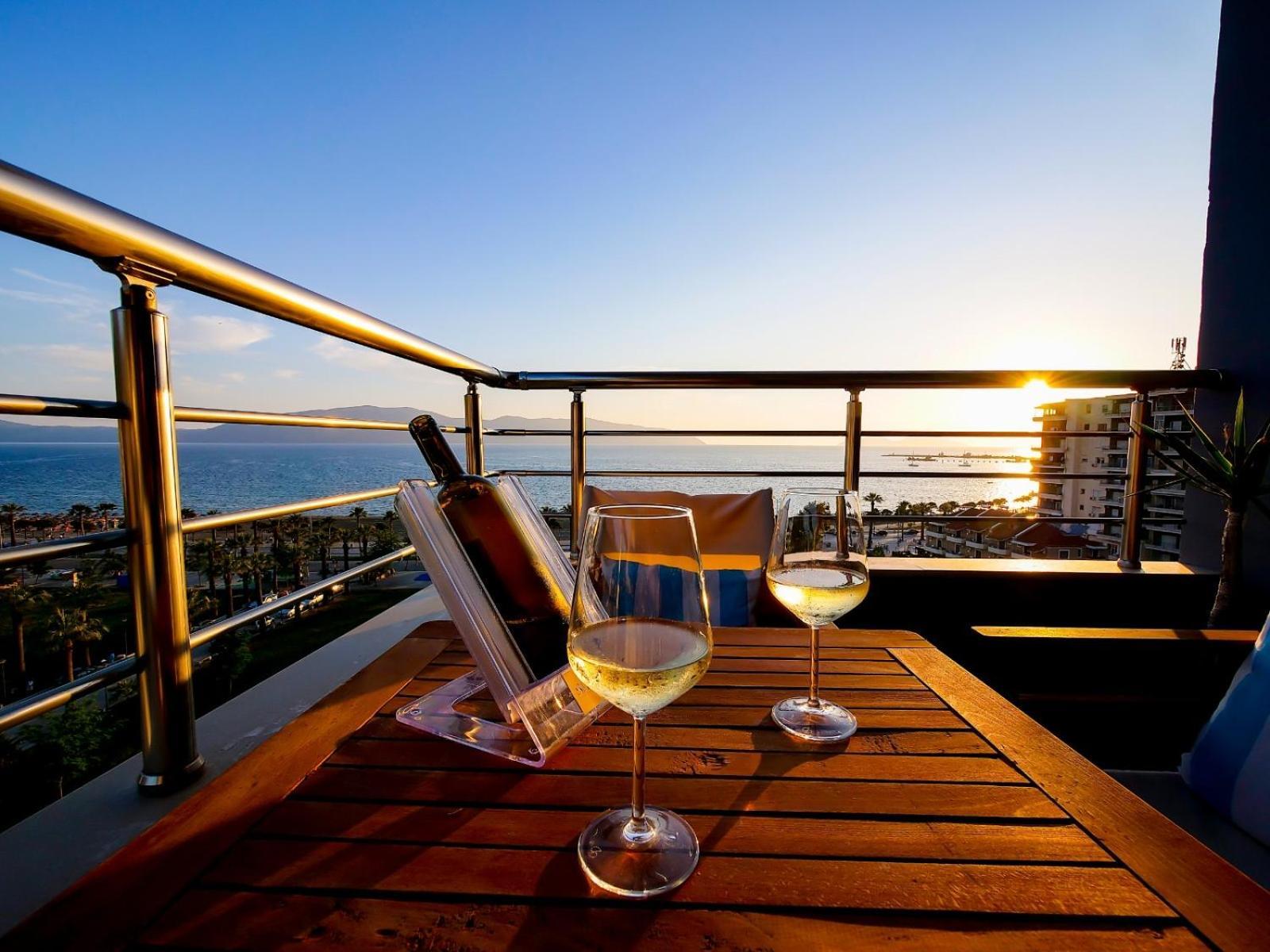 Sea Side Apartment Vlore Exterior photo